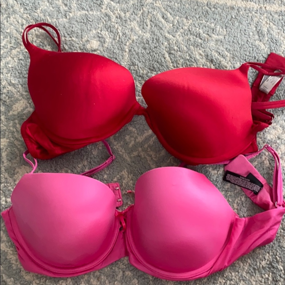 Bundle of 2 Victoria’s Secret bras, both 36d